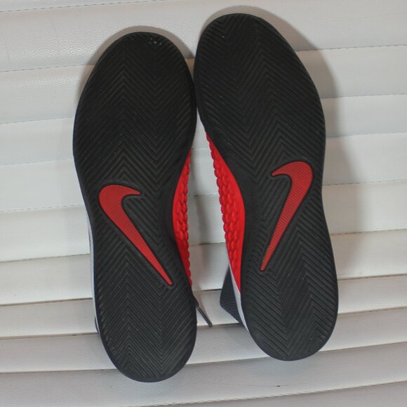 Nike Soccer  ( Indoor) shoes Nike PHANTOM VSN CLUB DF TF( Unisex) size 9 - Picture 3 of 9